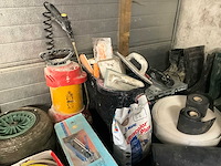 Divers aannemersmatriaal - afbeelding 8 van  11