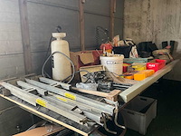 Divers aannemersmatriaal - afbeelding 12 van  12