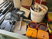 Divers aannemersmatriaal - afbeelding 11 van  12