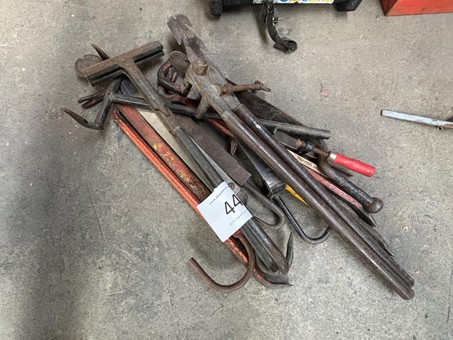 Divers antiek handgereedschappen - afbeelding 1 van  3