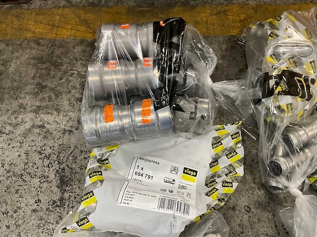 Divers cv-installatiemateriaal - afbeelding 10 van  14