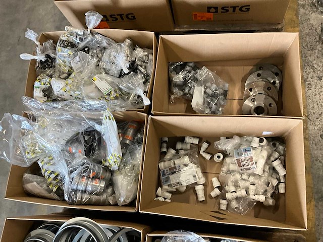 Divers cv-installatiemateriaal - afbeelding 11 van  14