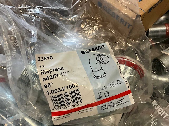 Divers cv-installatiemateriaal - afbeelding 6 van  17