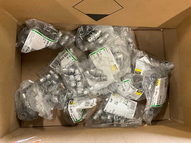 Divers cv-installatiemateriaal - afbeelding 9 van  17