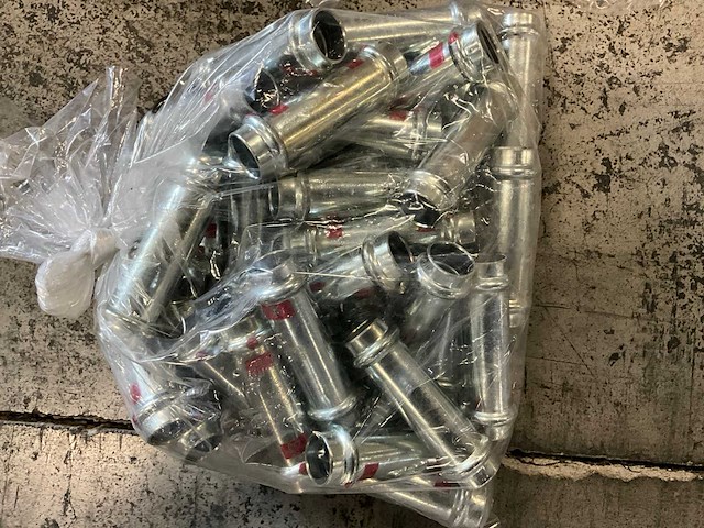 Divers cv-installatiemateriaal - afbeelding 11 van  17