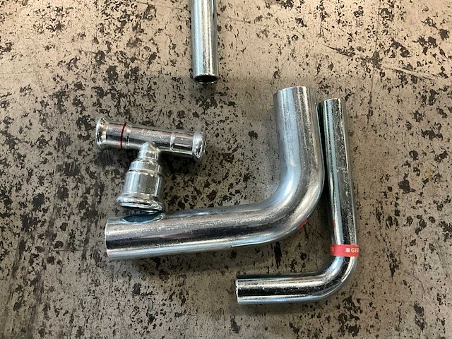 Divers cv-installatiemateriaal - afbeelding 13 van  17