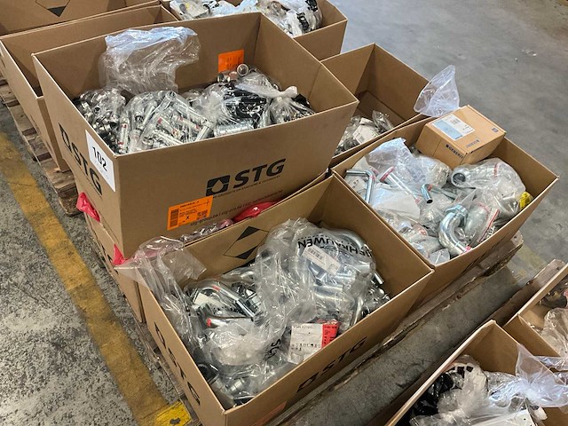 Divers cv-installatiemateriaal - afbeelding 14 van  17