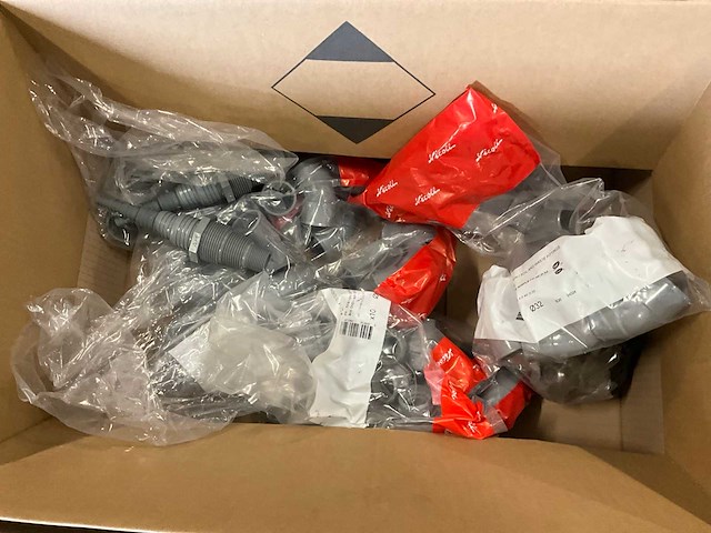 Divers cv-installatiemateriaal - afbeelding 2 van  13