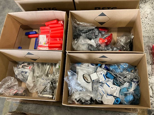 Divers cv-installatiemateriaal - afbeelding 13 van  13