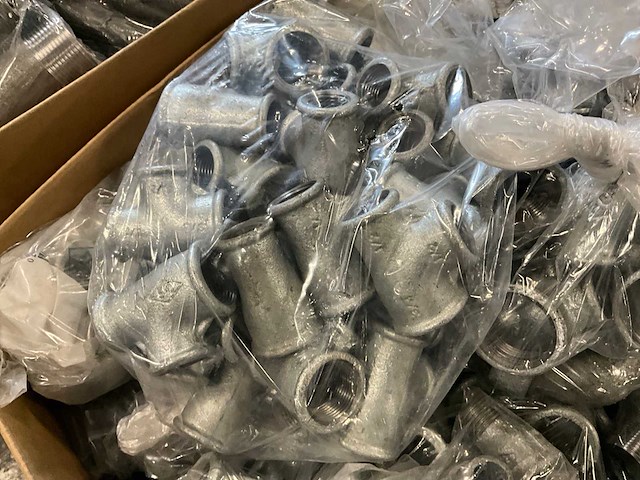 Divers cv-installatiemateriaal - afbeelding 17 van  17