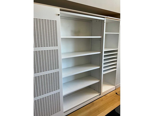 Divers design kantoormeubilair (13x) - afbeelding 11 van  34