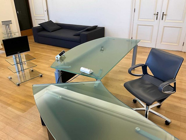 Divers design kantoormeubilair (13x) - afbeelding 1 van  34