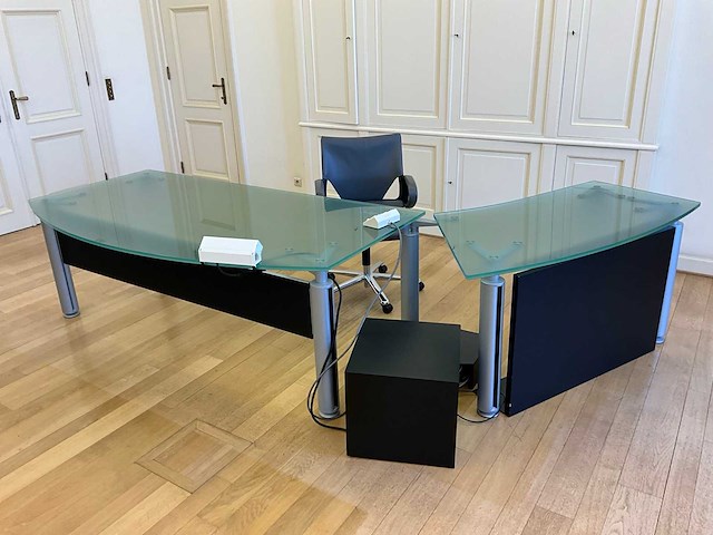 Divers design kantoormeubilair (13x) - afbeelding 12 van  34