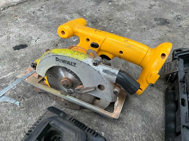 Divers dewalt gereedschap - afbeelding 2 van  7
