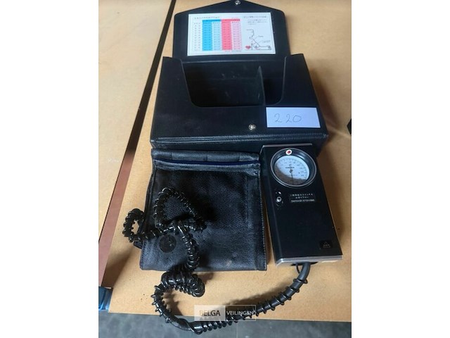 Divers electro + lampen - afbeelding 6 van  23