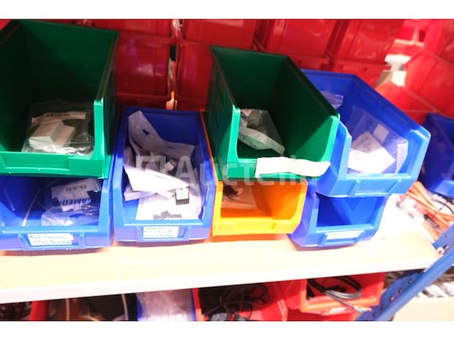 Divers elektrisch apparatuurpakket - afbeelding 7 van  25