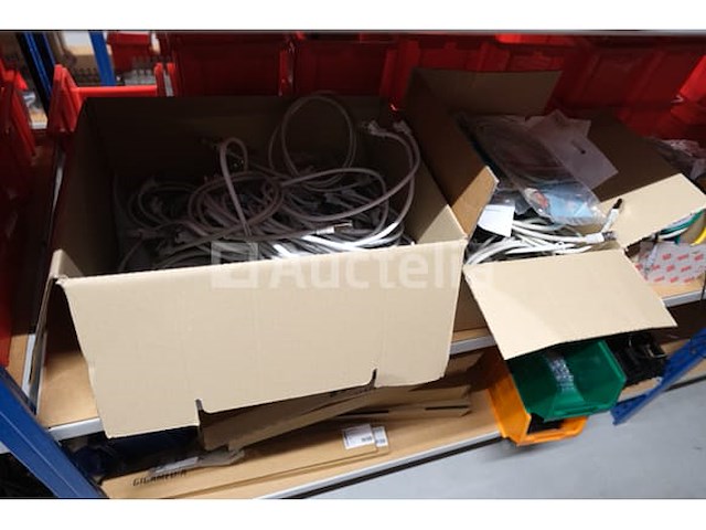 Divers elektrisch apparatuurpakket - afbeelding 1 van  25