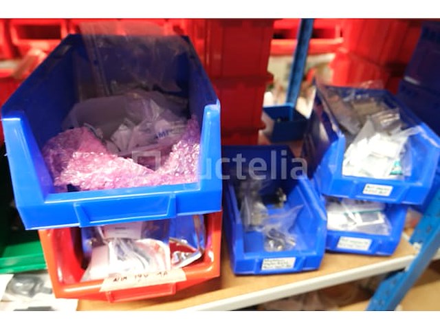 Divers elektrisch apparatuurpakket - afbeelding 16 van  25