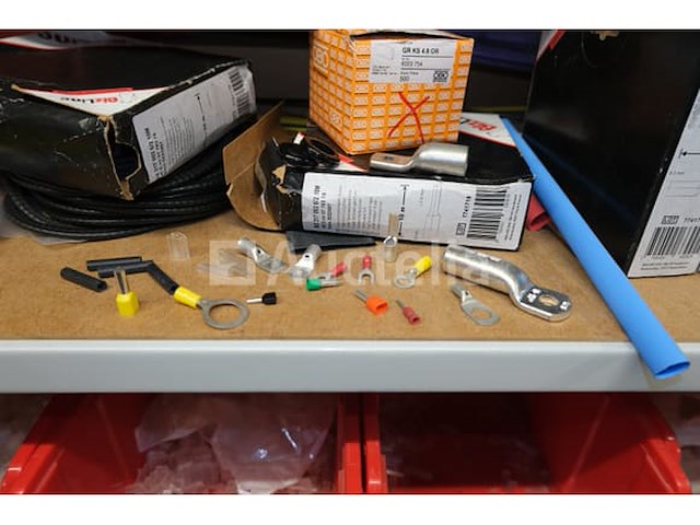 Divers elektrisch apparatuurpakket - afbeelding 1 van  29