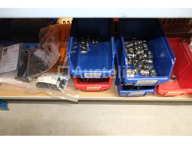 Divers elektrisch apparatuurpakket - afbeelding 1 van  29