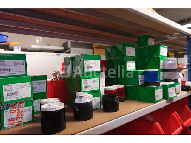 Divers elektrisch apparatuurpakket - afbeelding 12 van  29