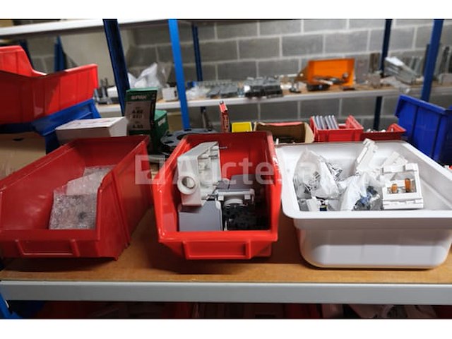 Divers elektrisch apparatuurpakket - afbeelding 16 van  22