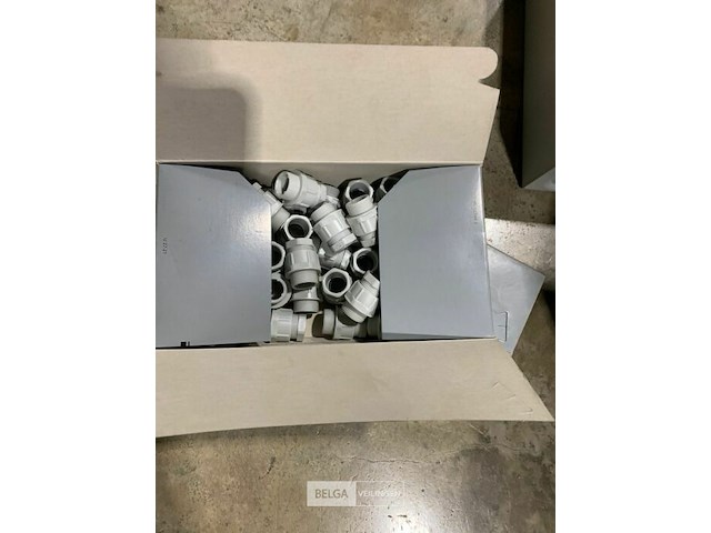 Divers elektrisch materiaal - afbeelding 3 van  5