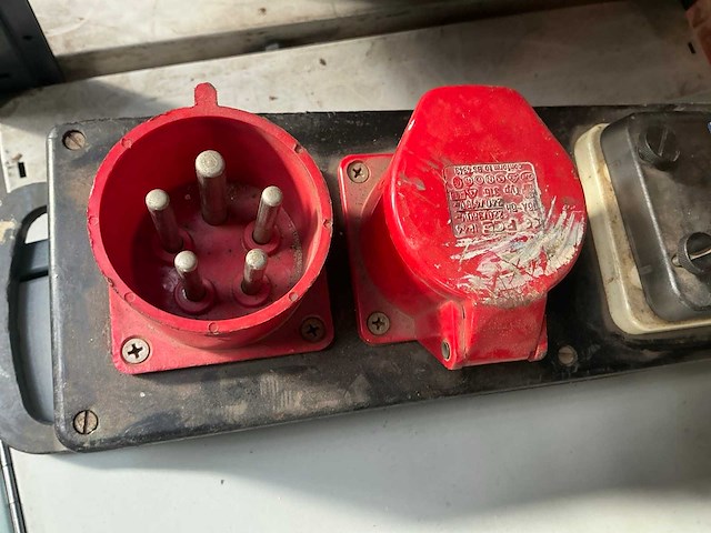 Divers elektrisch materiaal - afbeelding 6 van  8