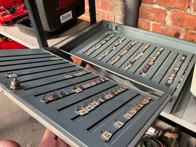 Divers elektrisch materiaal - afbeelding 8 van  8