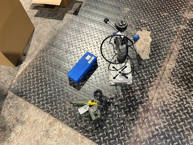 Divers gereedschap (4x) - afbeelding 1 van  9