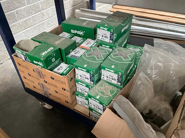 Divers gereedschap en bevestigingsmaterialen - afbeelding 10 van  12