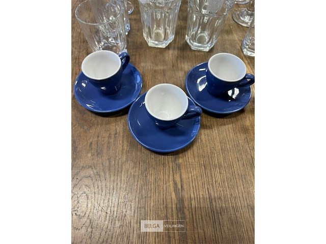 Divers glaswerk - afbeelding 2 van  5