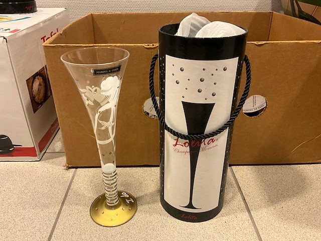 Divers glaswerk - afbeelding 9 van  10