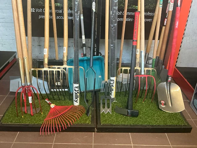 Divers handgereedschap (21x) - afbeelding 1 van  2