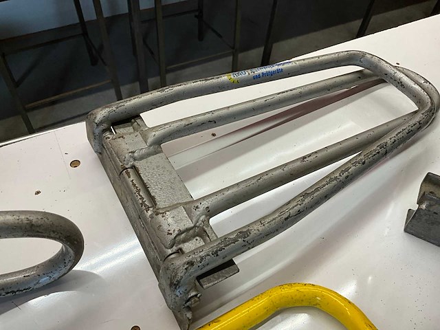 Divers handgereedschap voor zinkbewerking - afbeelding 13 van  14