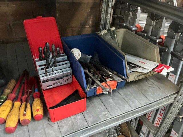 Divers handgereedschappen en divers - afbeelding 4 van  9