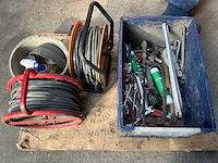Divers handgereedsschap + 2x kabelhaspel - afbeelding 1 van  8