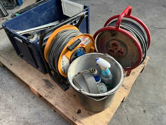 Divers handgereedsschap + 2x kabelhaspel - afbeelding 8 van  8