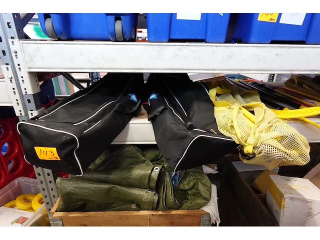 Divers hockey materiaal - afbeelding 1 van  6