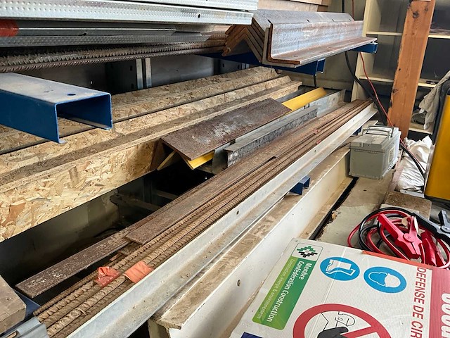 Divers hout en bouwtoebehoren - afbeelding 3 van  15