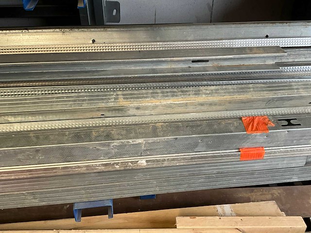 Divers hout en bouwtoebehoren - afbeelding 6 van  15