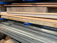 Divers hout en bouwtoebehoren - afbeelding 7 van  15