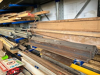 Divers hout en bouwtoebehoren - afbeelding 1 van  15