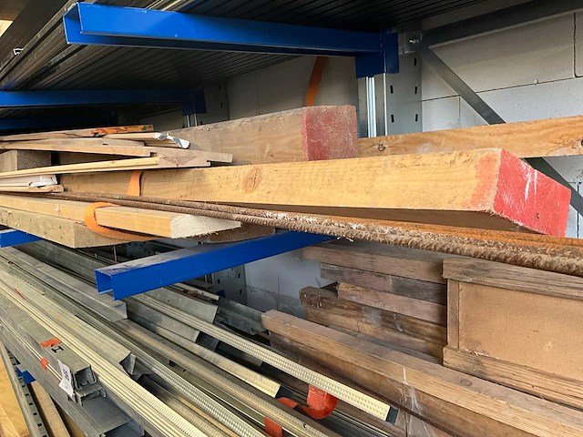 Divers hout en bouwtoebehoren - afbeelding 9 van  15