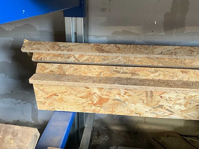 Divers hout en bouwtoebehoren - afbeelding 14 van  15