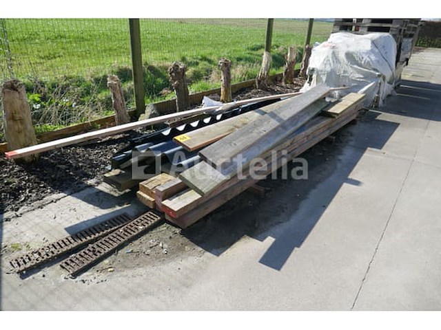 Divers hout - afbeelding 3 van  7