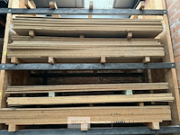 Divers hout - afbeelding 2 van  2