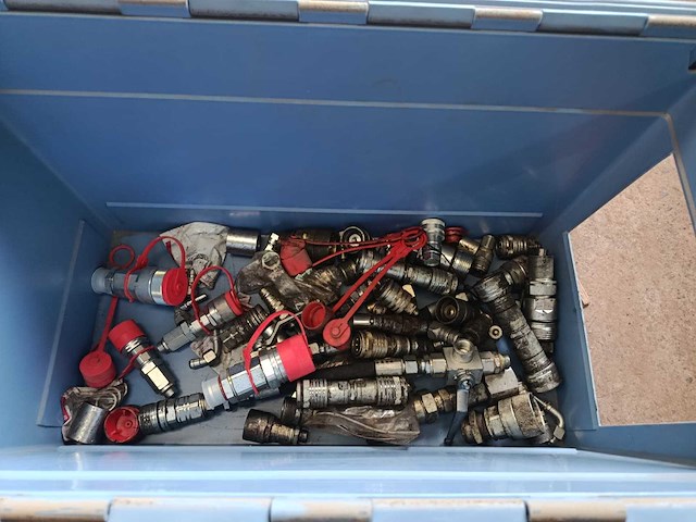 Divers hydraulica toebehoren voor vrachtwagen - afbeelding 2 van  3