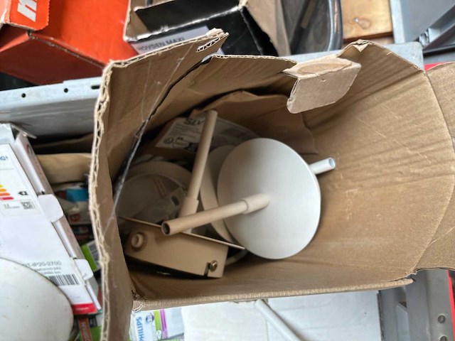 Divers installatiemateriaal - afbeelding 5 van  26
