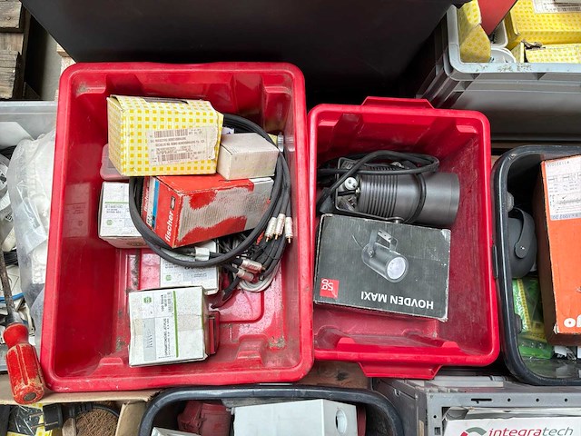 Divers installatiemateriaal - afbeelding 7 van  26